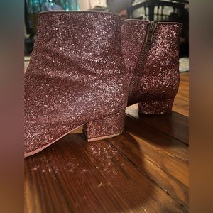 GLITTER PINK BOOTIES!!!! 8
